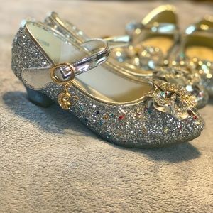 Cadidi Dinos girls dress shoes. Size 12 and size 1.